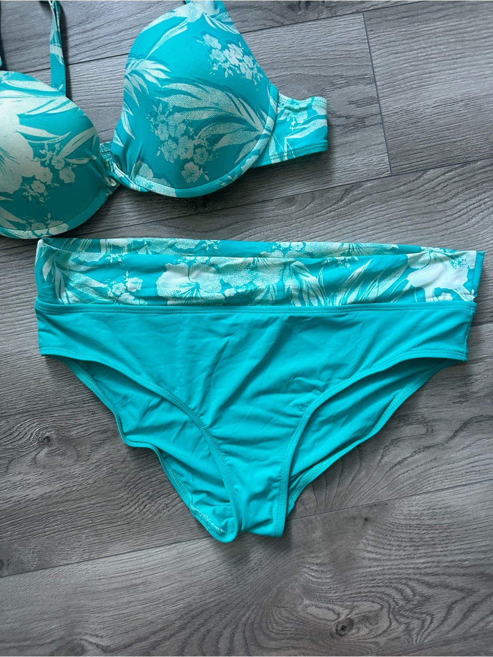 Skye Swim Set - Picture 5 of 7
